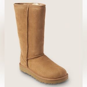 Classic Tall II Ugg’s - NWT & box